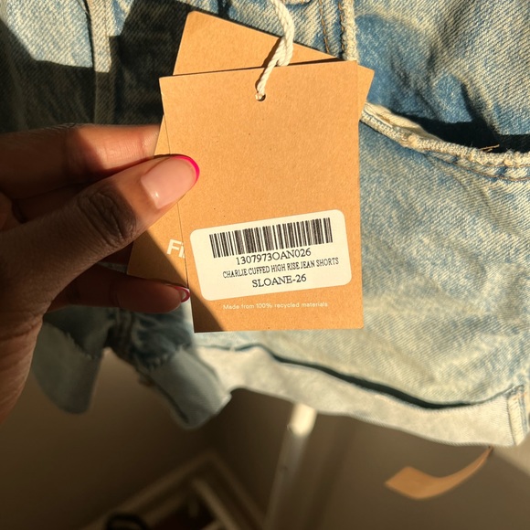 Reformation Charlie Cuffed High Rise Jean Shorts in Sloane - Picture 5 of 5